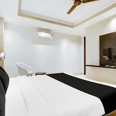 Super Townhouse Oak Udyog Vihar 호텔 구르가온 외부 사진
