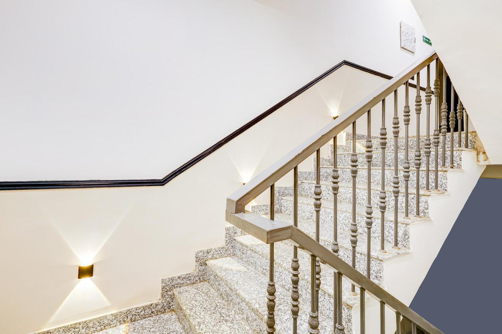 Super Townhouse Oak Udyog Vihar 호텔 구르가온 외부 사진