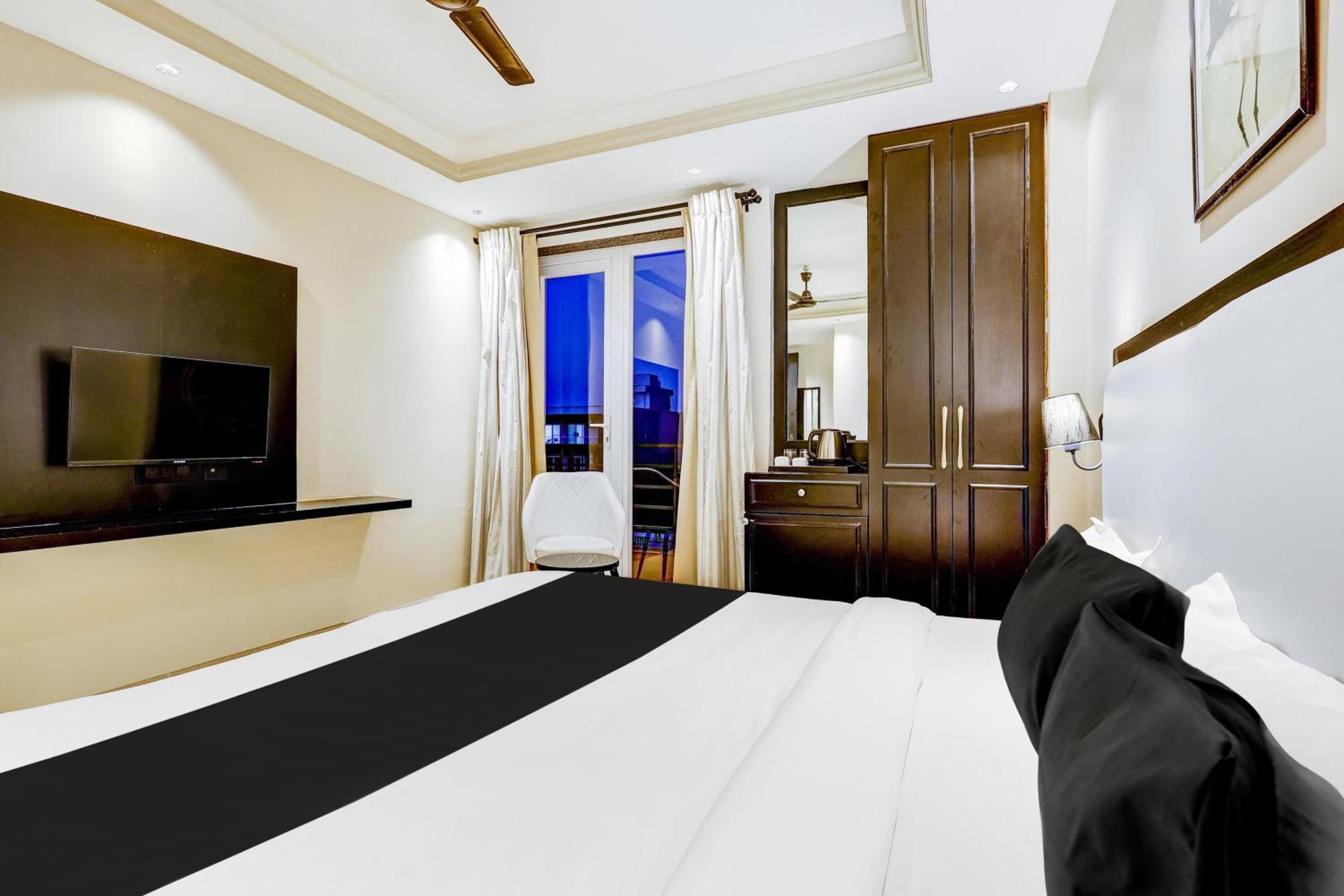 Super Townhouse Oak Udyog Vihar 호텔 구르가온 외부 사진