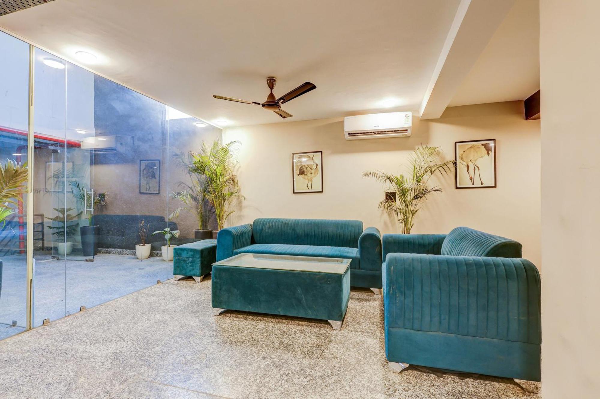 Super Townhouse Oak Udyog Vihar 호텔 구르가온 외부 사진