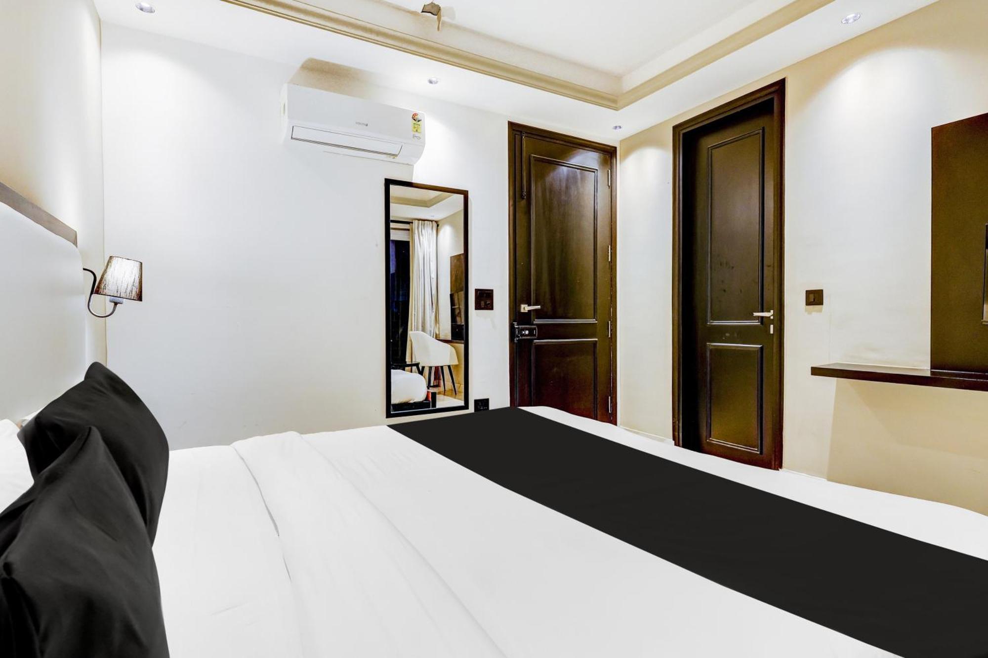 Super Townhouse Oak Udyog Vihar 호텔 구르가온 외부 사진
