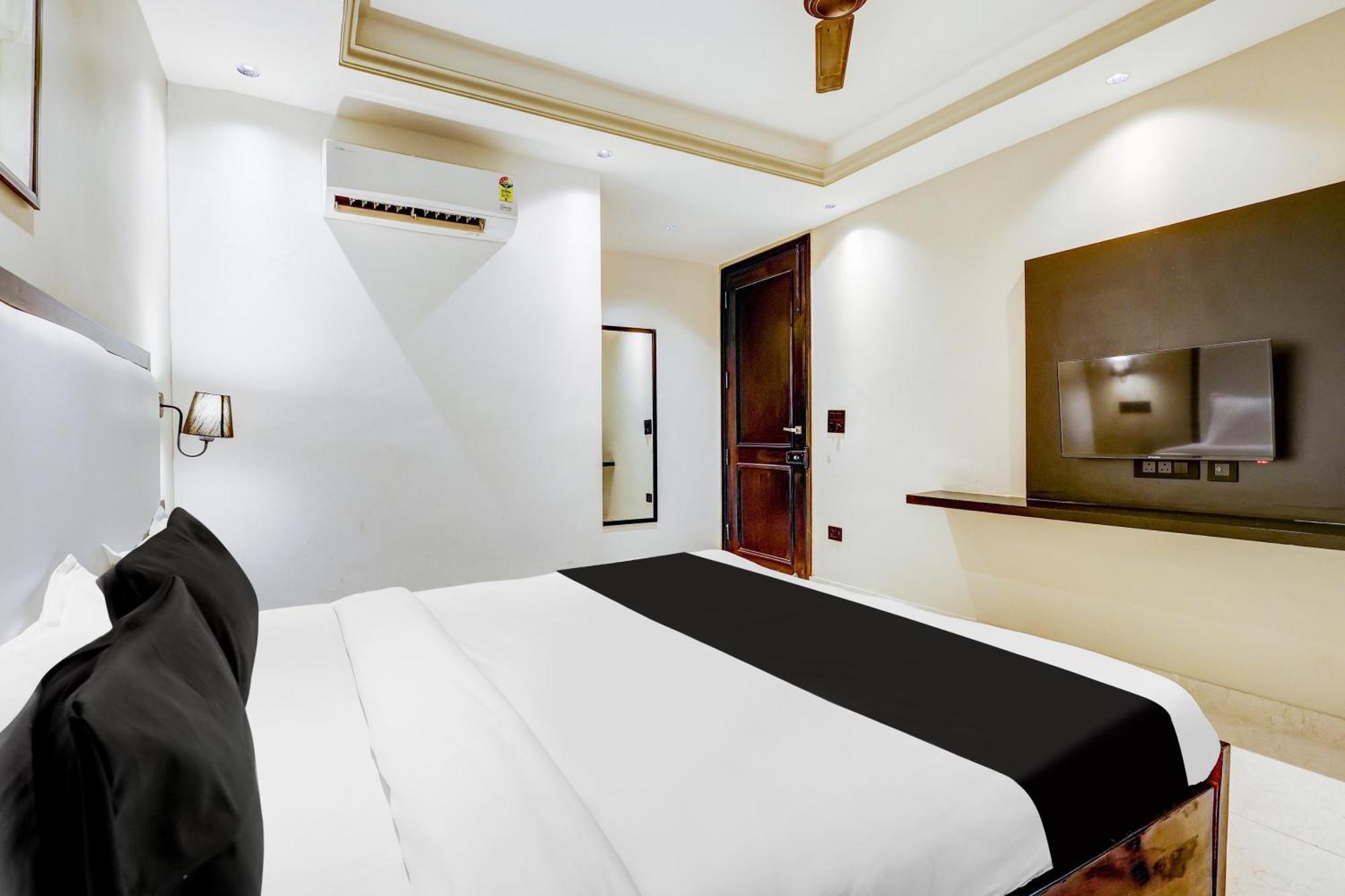 Super Townhouse Oak Udyog Vihar 호텔 구르가온 외부 사진